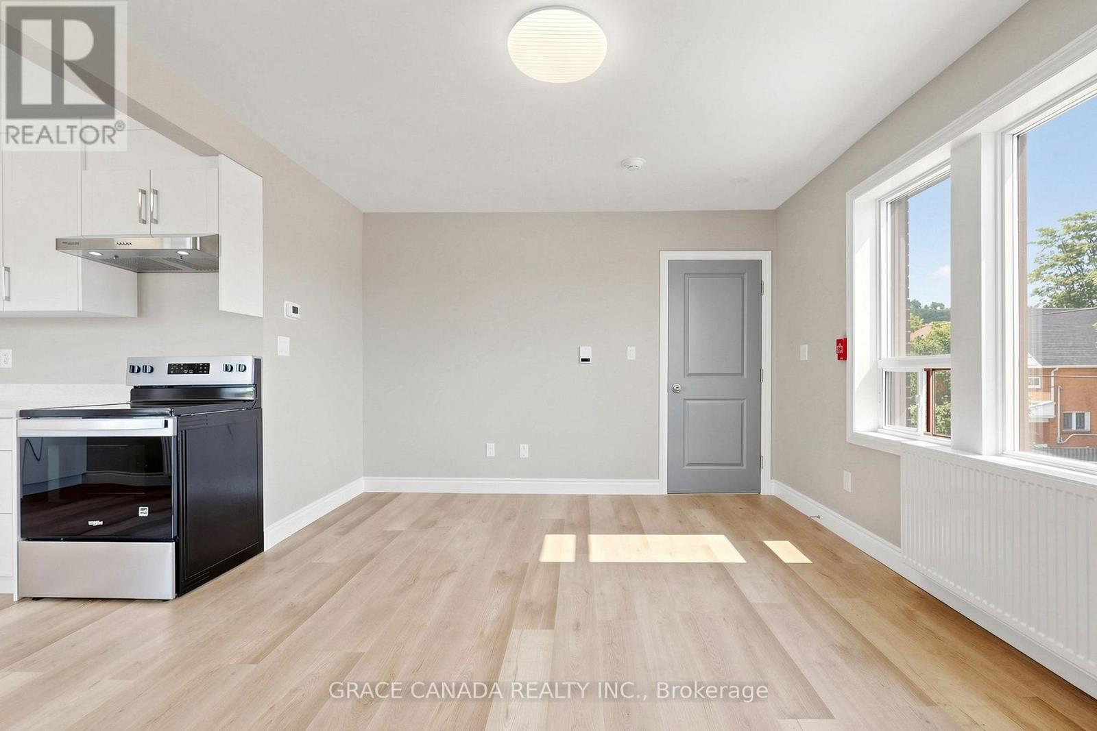 71 Sanford Avenue S, Hamilton, Ontario  L8M 2G7 - Photo 4 - X13724980