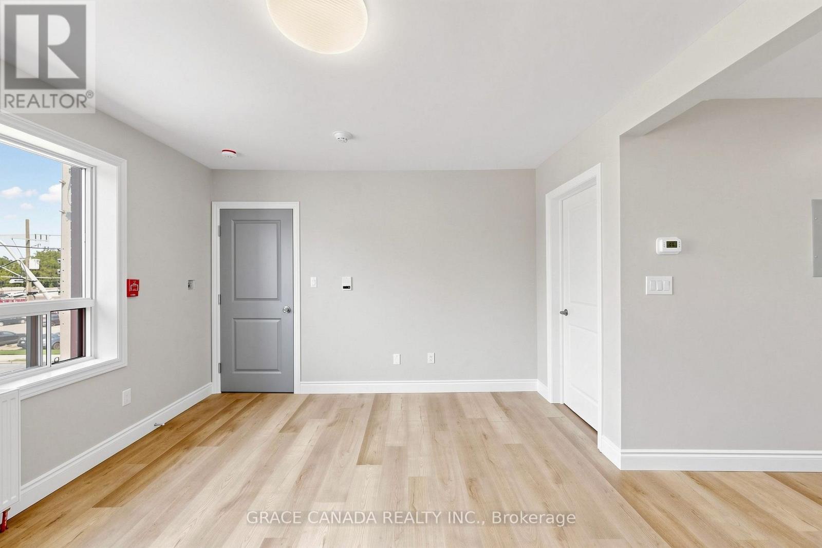 65 Sanford Avenue S, Hamilton, Ontario  L8M 2G7 - Photo 3 - X13725006