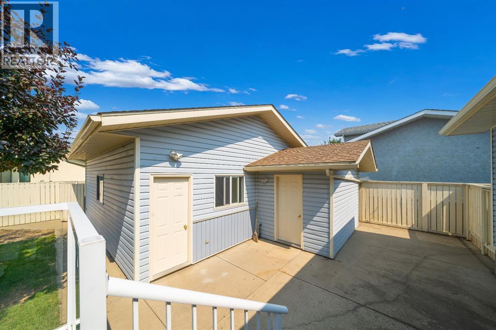 12 Swan Way SE, Medicine Hat, Alberta  T1B 4A7 - Photo 34 - A2338890