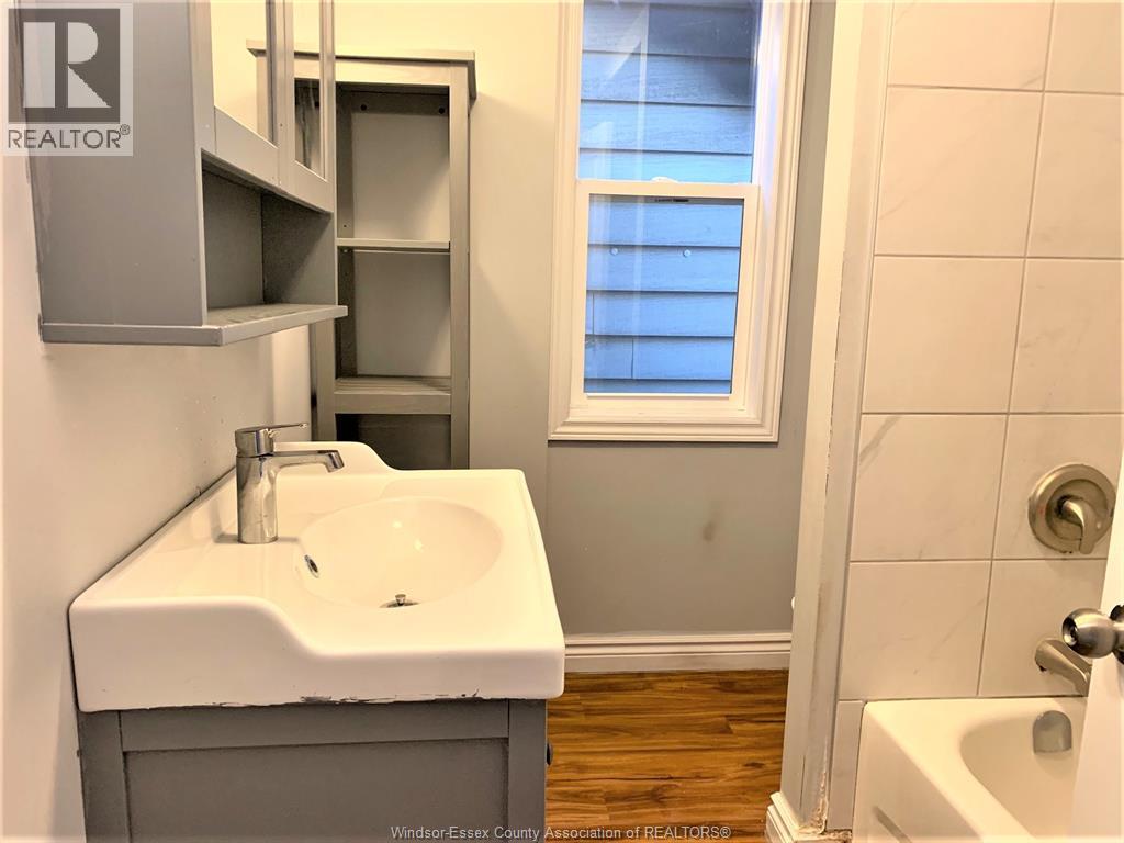 1076 Dougall, Windsor, Ontario  N9A 4R5 - Photo 18 - 26017416