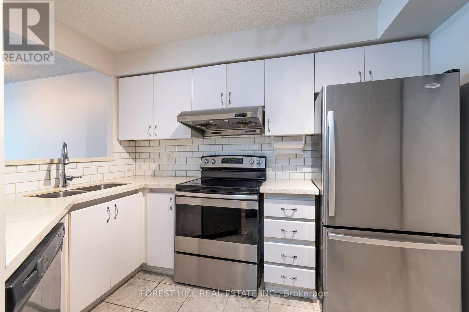 1303 - 24 Wellesley Street W, Toronto, Ontario  M4Y 2X6 - Photo 17 - C13708210