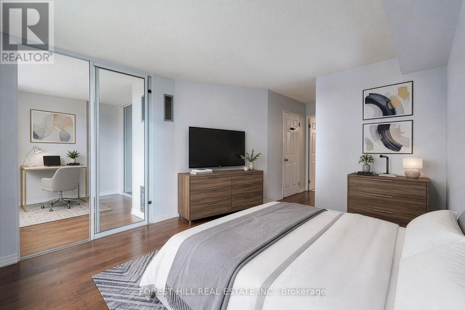1303 - 24 Wellesley Street W, Toronto, Ontario  M4Y 2X6 - Photo 26 - C13708210