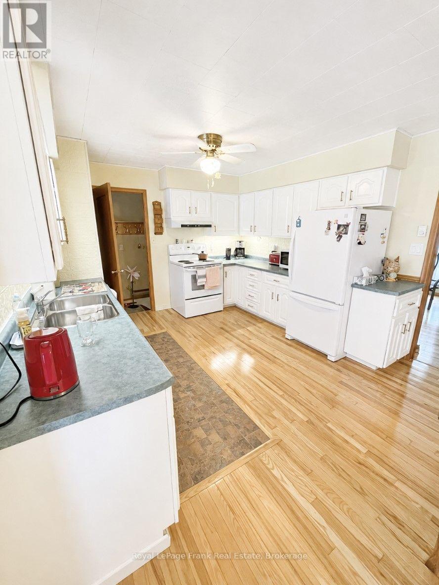 127 Bridge Street W, Bancroft, Ontario  K0L 1C0 - Photo 8 - X13724086