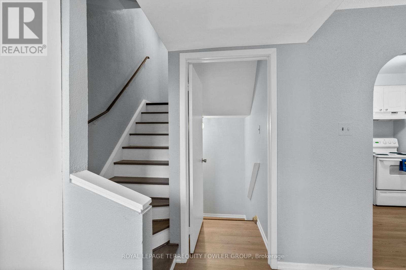 224 - 260 John Garland Boulevard, Toronto, Ontario  M9V 1N8 - Photo 3 - W13725076