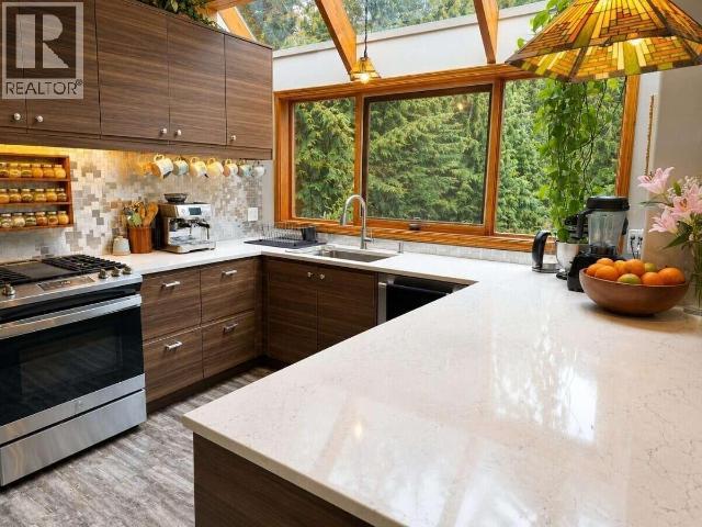9340 Malaspina Rd, Powell River, British Columbia  V8A 0G2 - Photo 61 - 20164