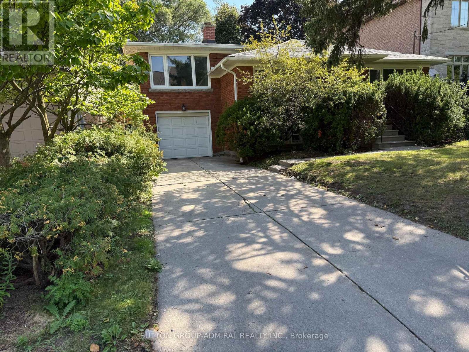 119 Caribou Road, Toronto, Ontario  M5N 2B1 - Photo 3 - C13443226