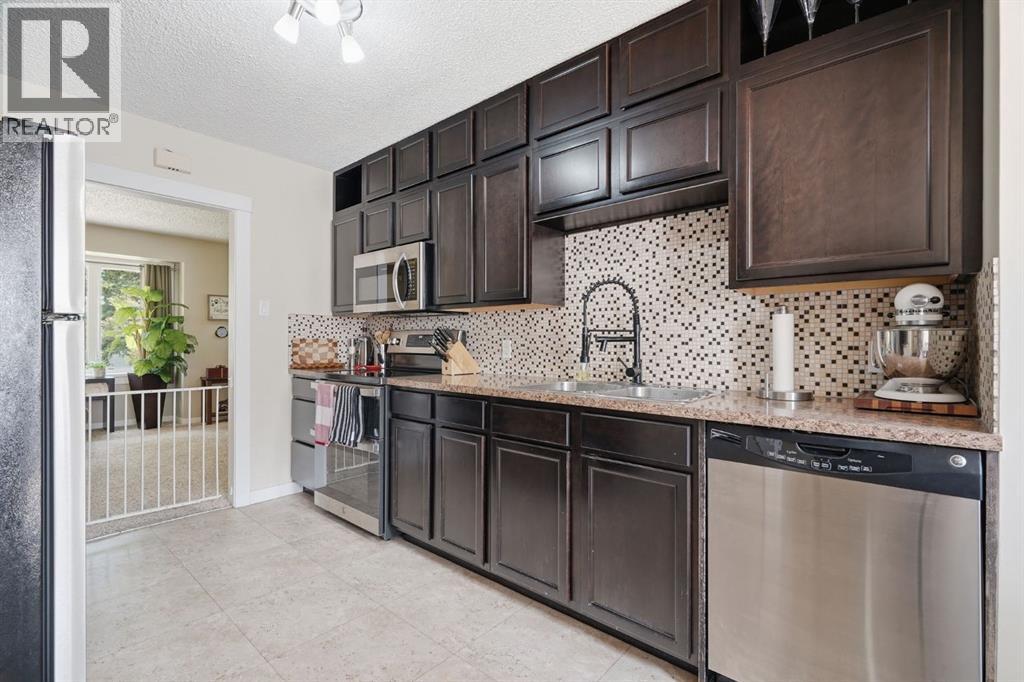 1037 Regal Crescent Ne, Calgary, Alberta  T2E 5G9 - Photo 10 - A2335361