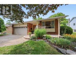 80 FAIRWAY DRIVE, Aurora, Ontario