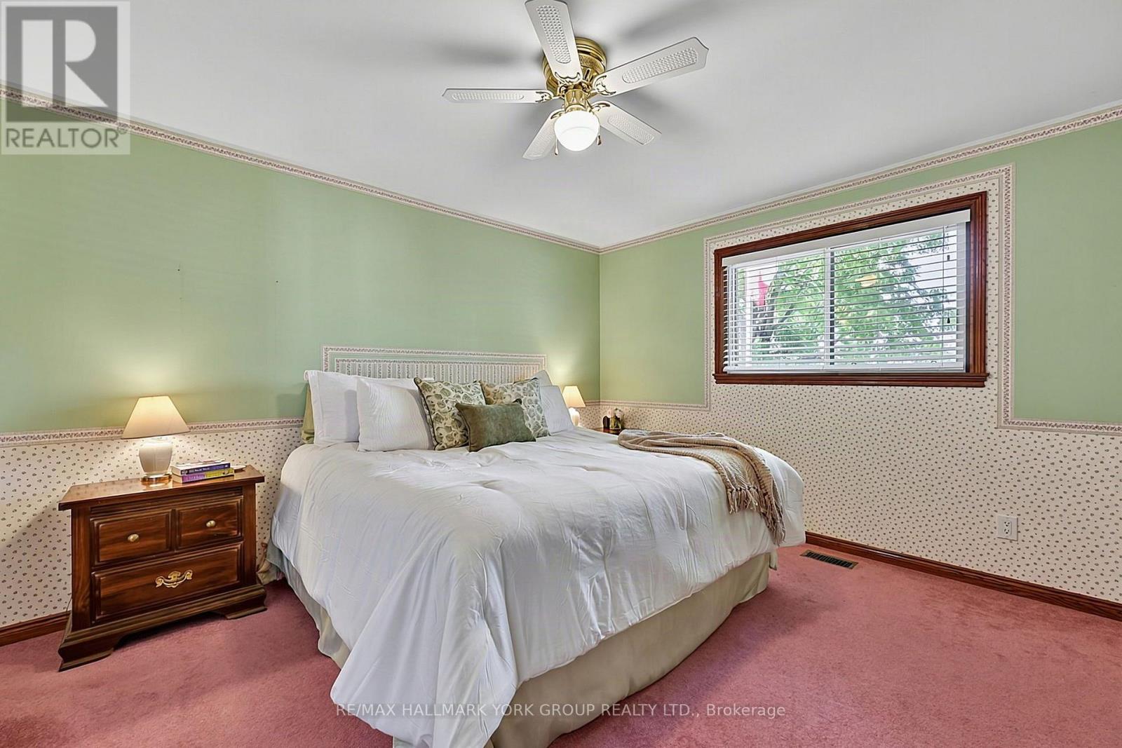 80 Fairway Drive, Aurora, Ontario  L4G 2H4 - Photo 13 - N13724854