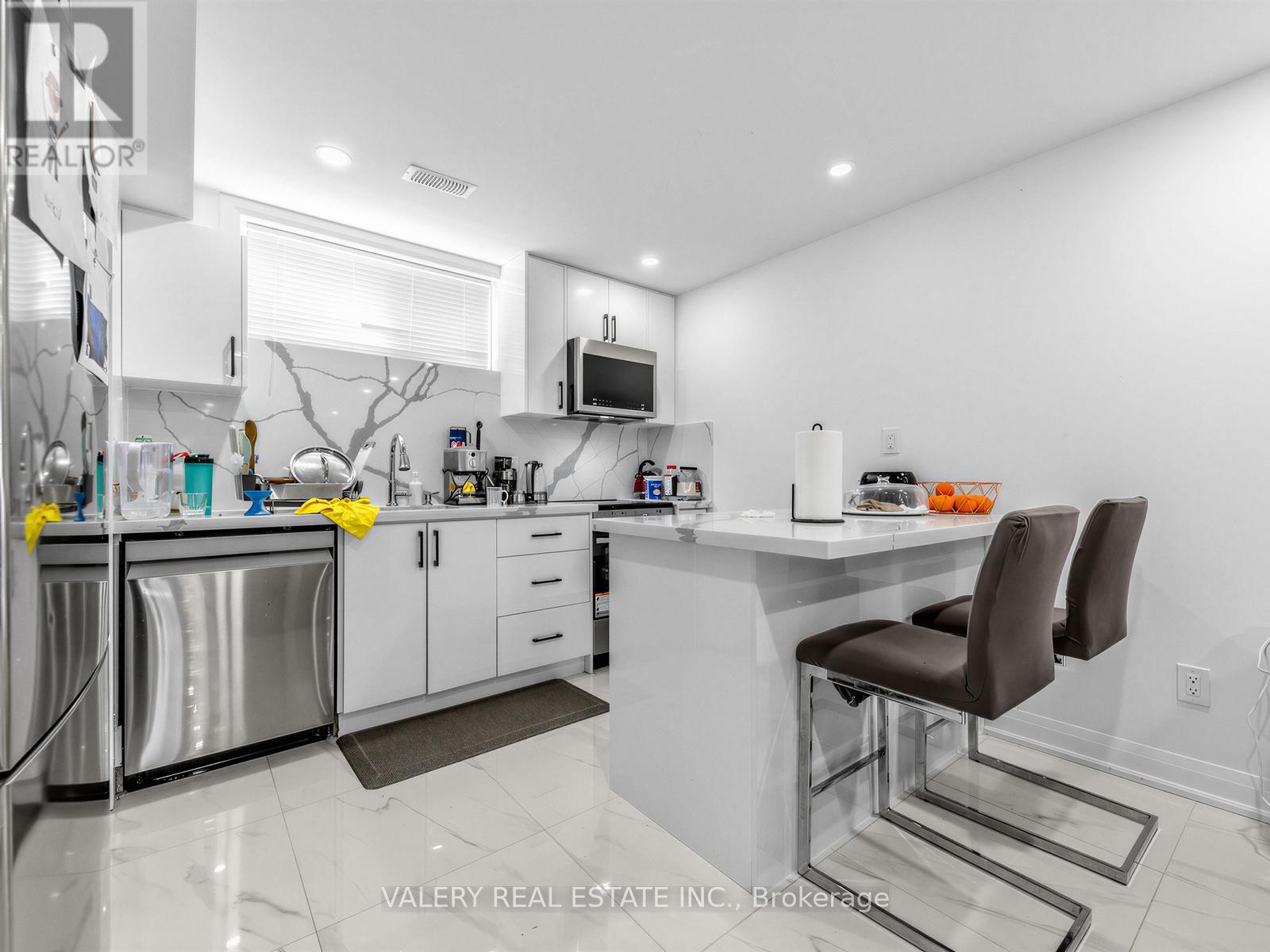 Lower - 64 Moreau Trail, Toronto, Ontario  M1L 4V2 - Photo 6 - E13725142