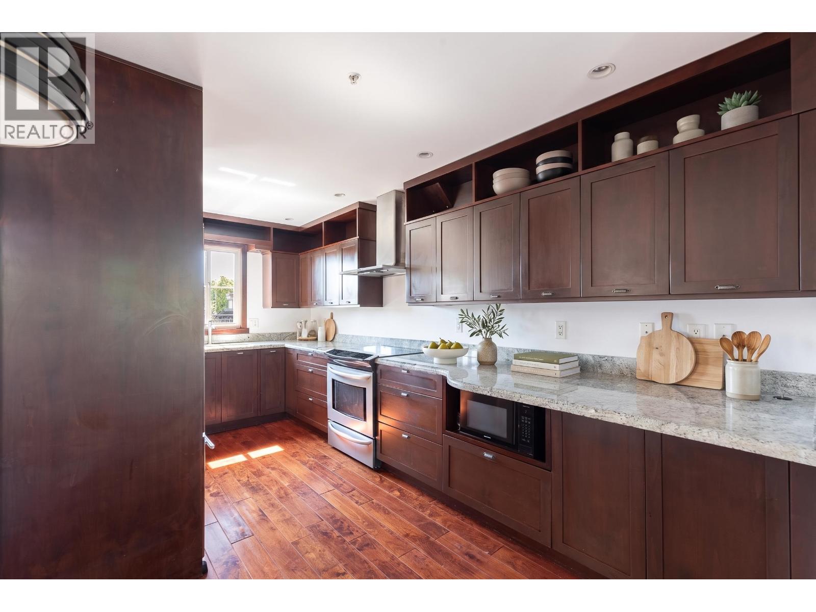 34 2375 W Broadway, Vancouver, British Columbia  V6K 2E6 - Photo 11 - R3159474