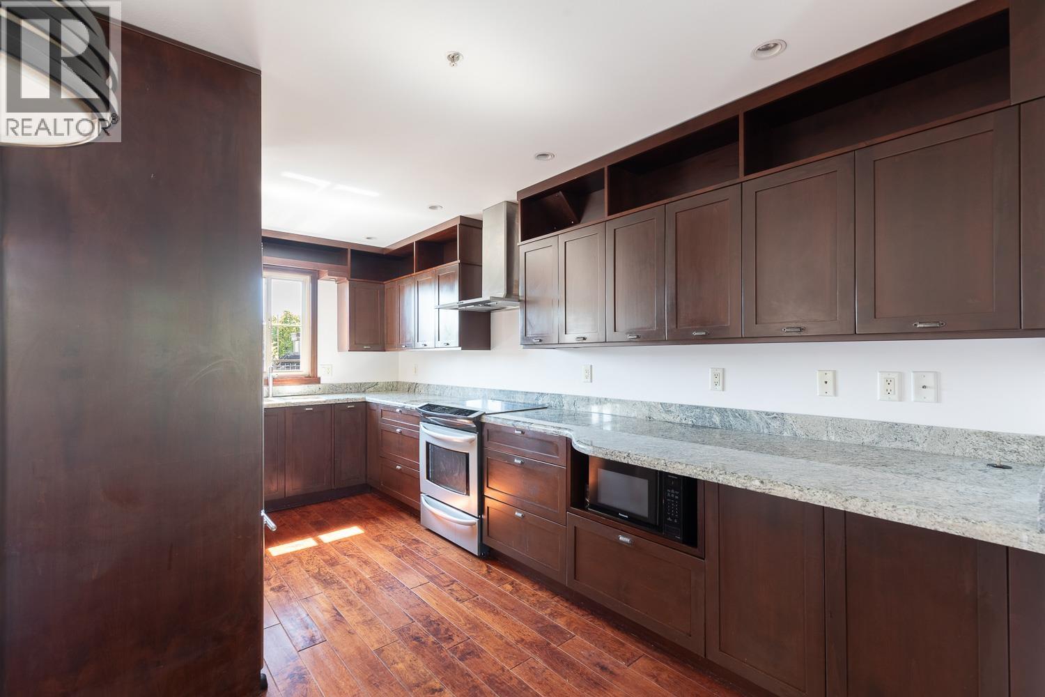 34 2375 W Broadway, Vancouver, British Columbia  V6K 2E6 - Photo 10 - R3159474