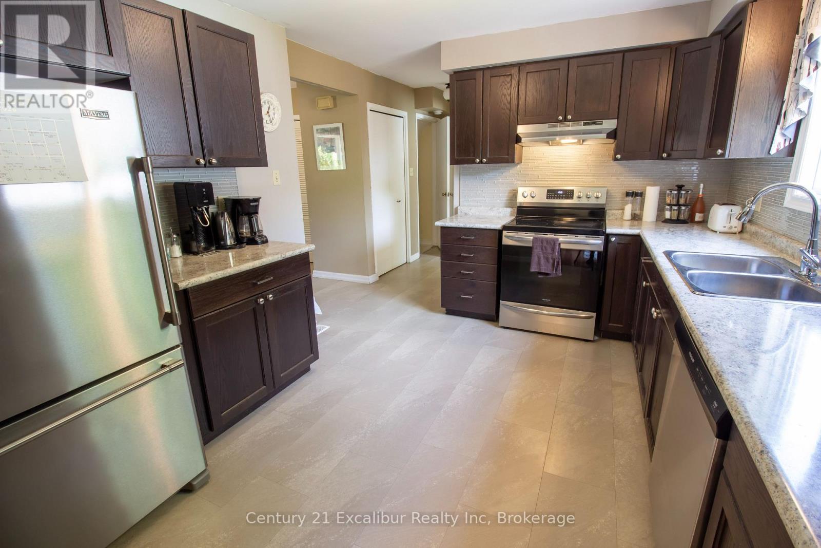 6 Braeside Road, Centre Wellington, Ontario  N1M 2Y8 - Photo 4 - X13718764