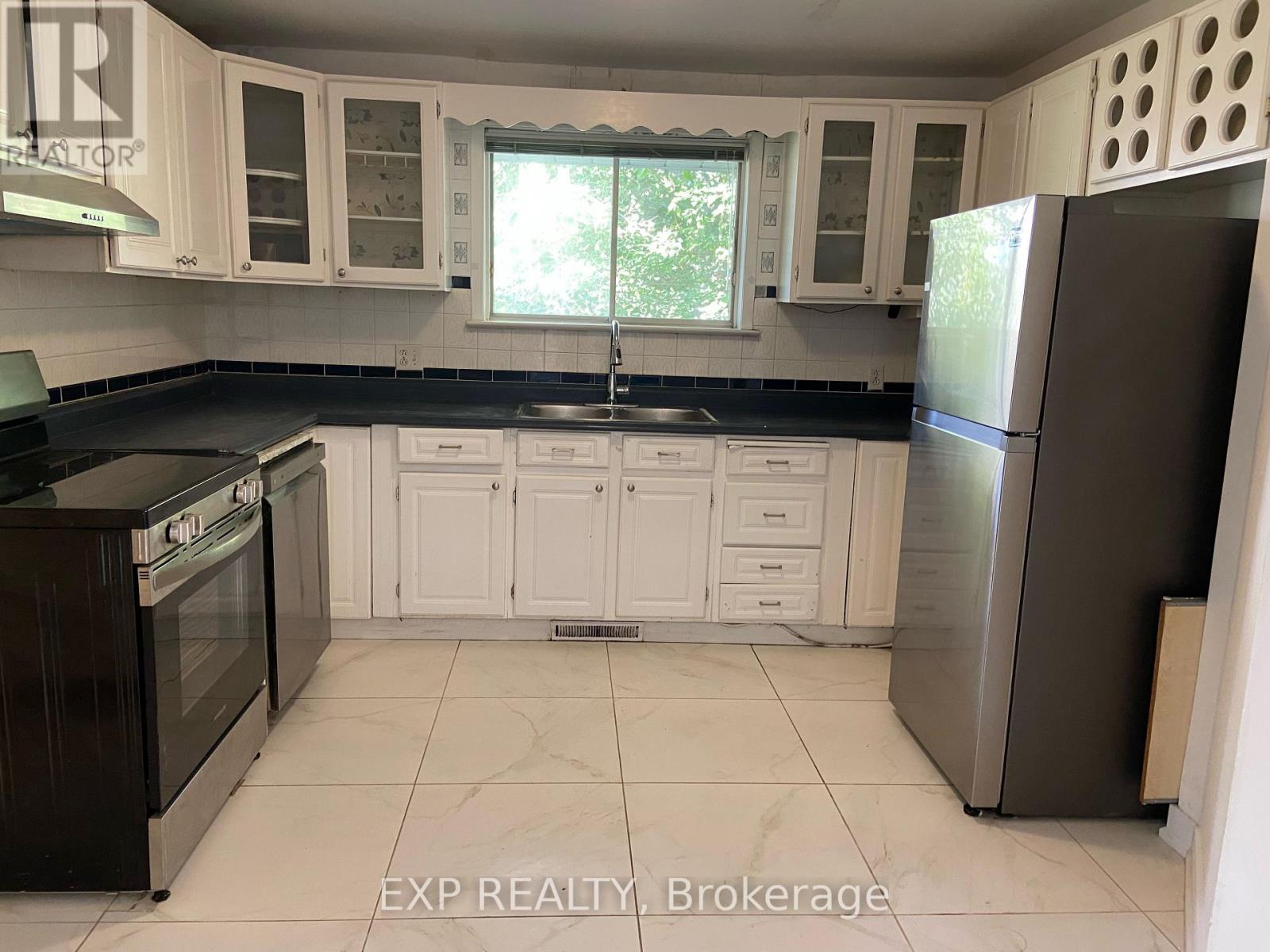 210 South Service Road, Mississauga, Ontario  L5G 2S1 - Photo 4 - W13718806