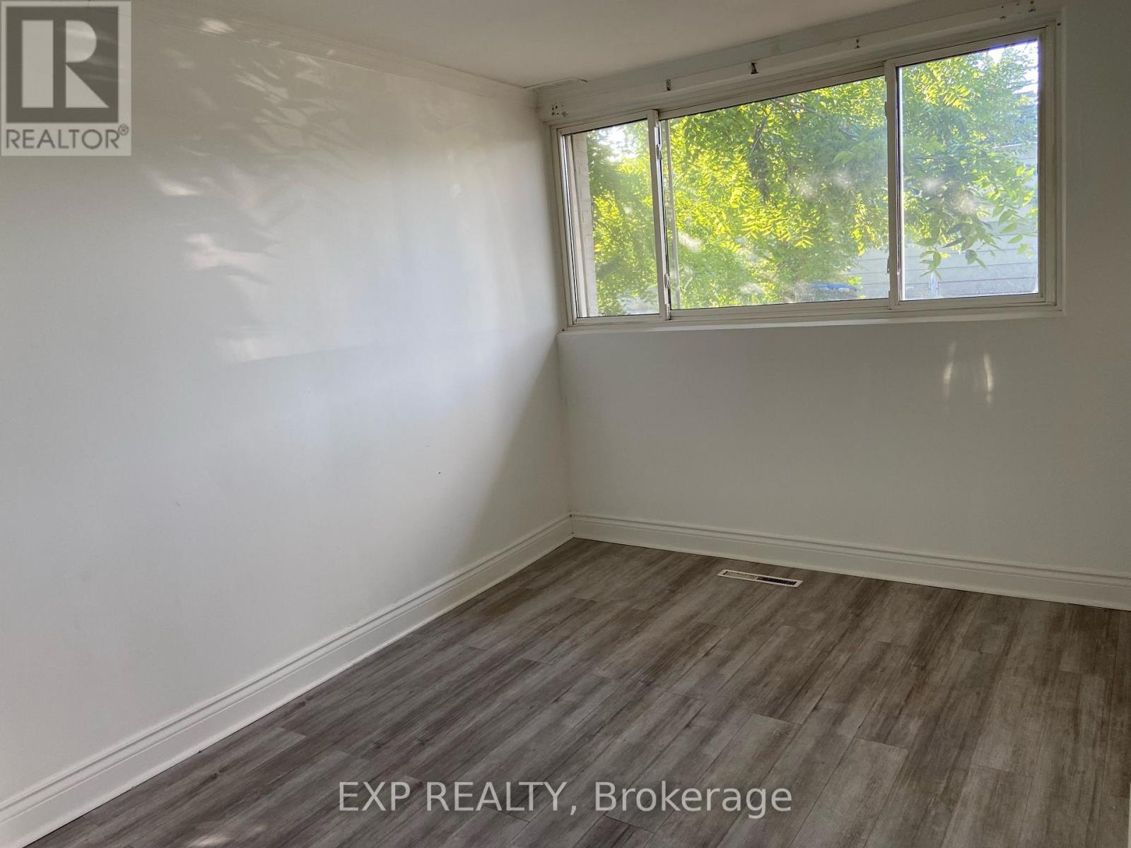 210 South Service Road, Mississauga, Ontario  L5G 2S1 - Photo 12 - W13718806