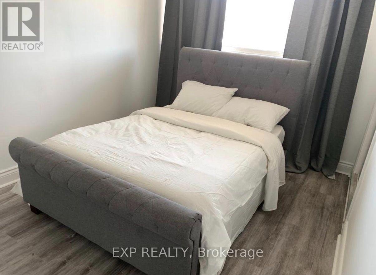 210 South Service Road, Mississauga, Ontario  L5G 2S1 - Photo 13 - W13718806