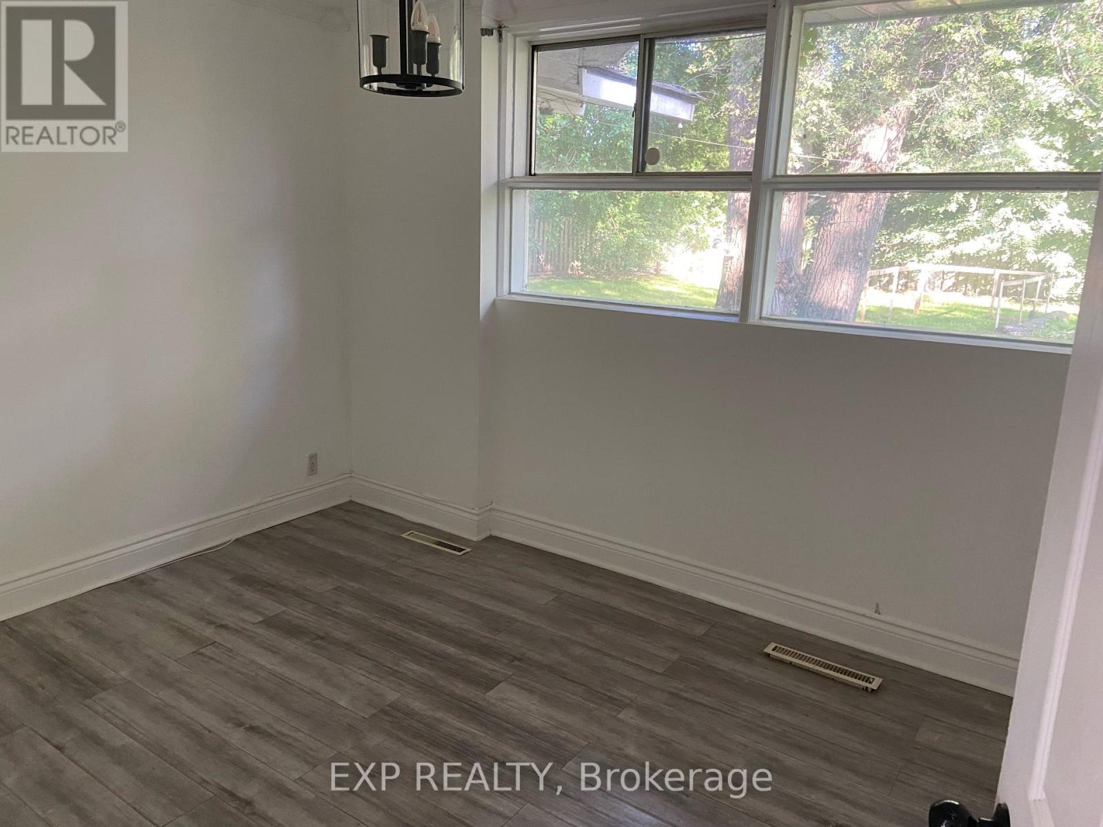 210 South Service Road, Mississauga, Ontario  L5G 2S1 - Photo 10 - W13718806