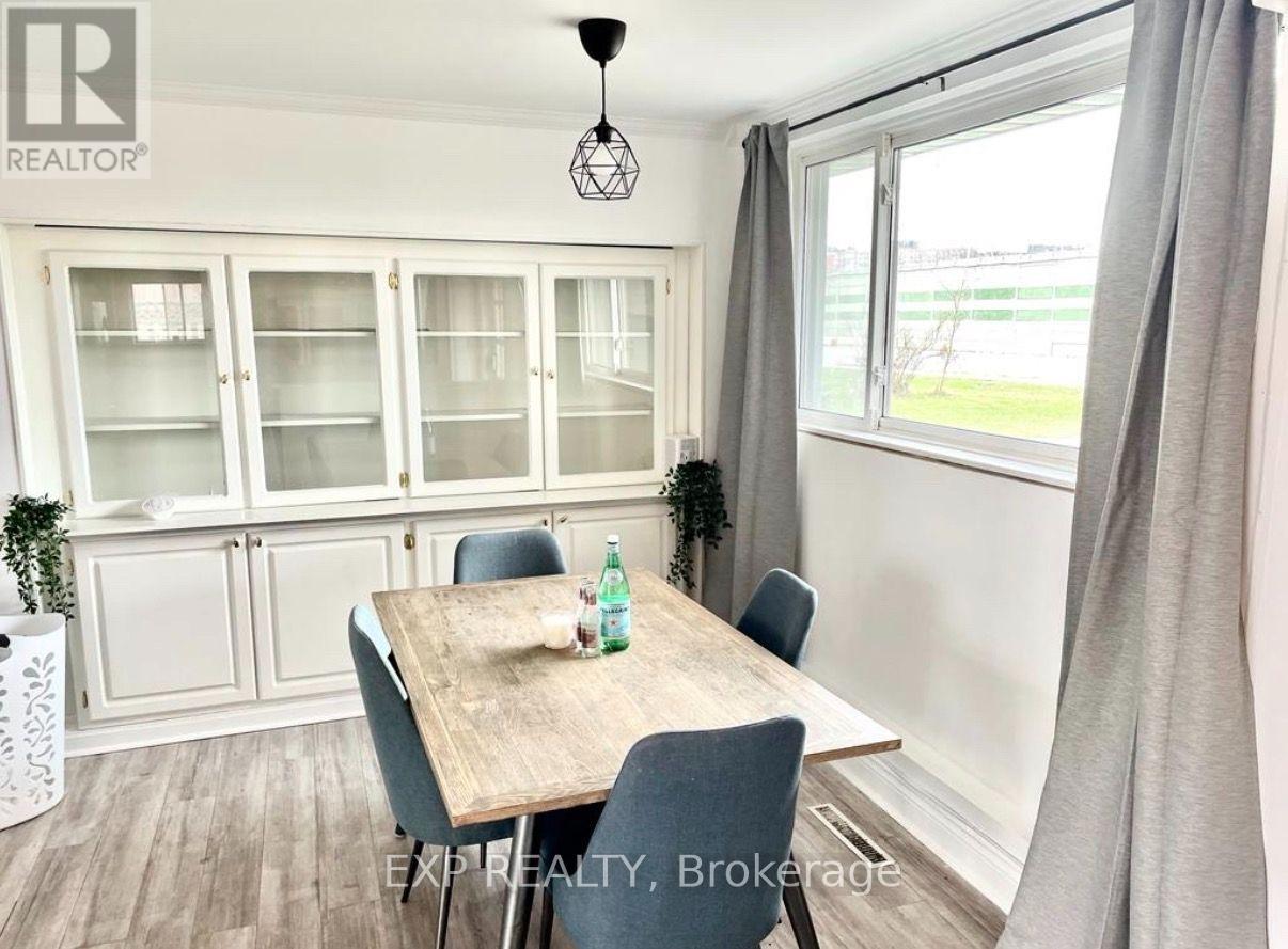 210 South Service Road, Mississauga, Ontario  L5G 2S1 - Photo 7 - W13718806