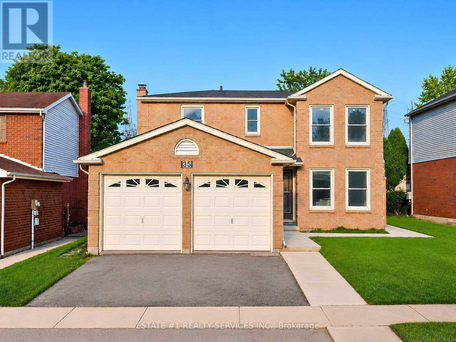 35 GOLDEN MEADOW DRIVE, Kitchener, Ontario
