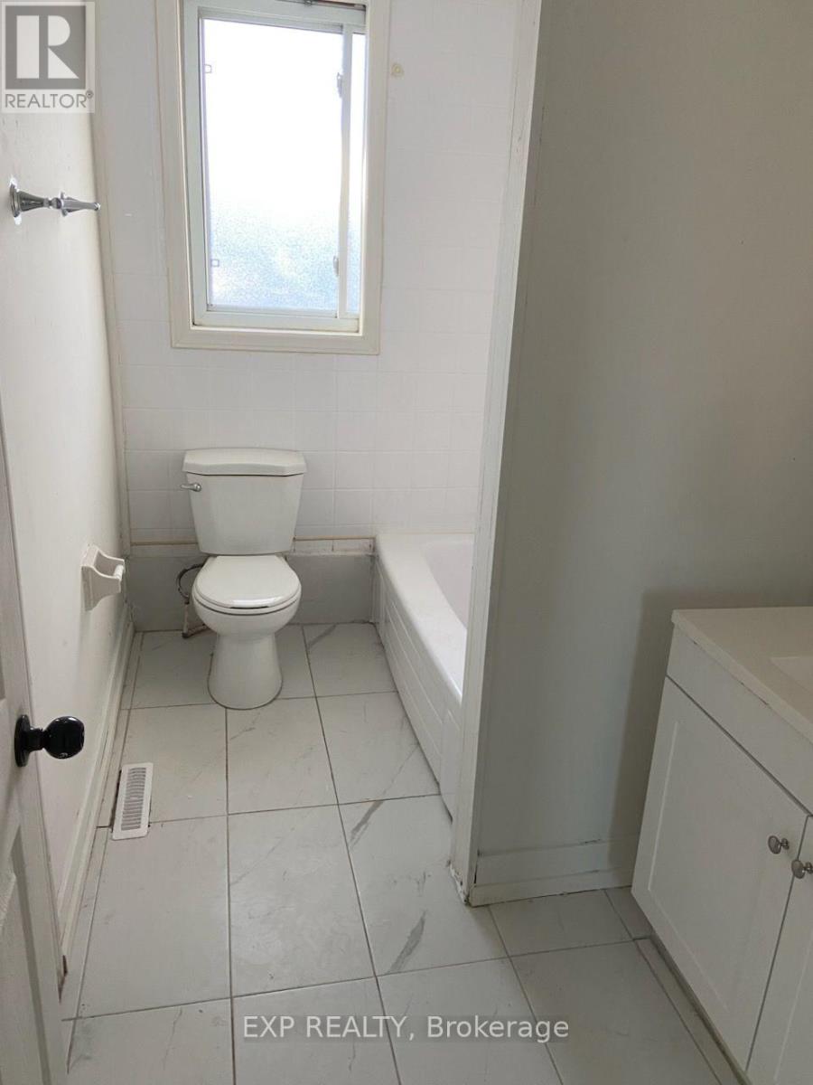 210 South Service Road, Mississauga, Ontario  L5G 2S1 - Photo 15 - W13718806