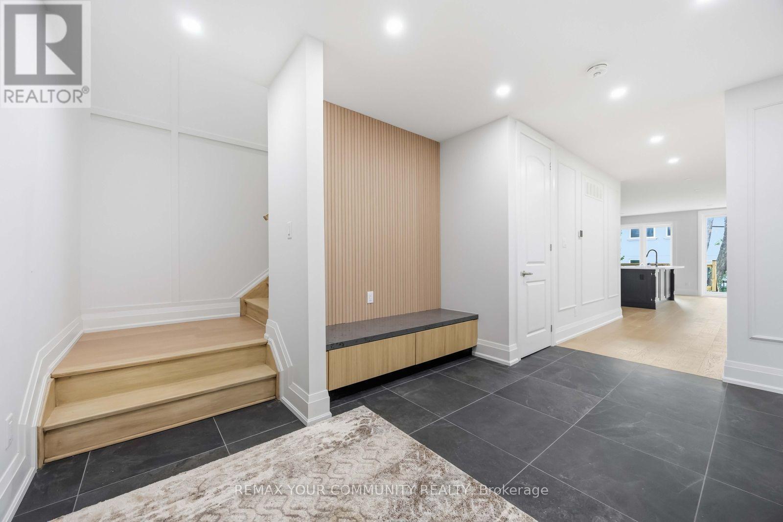 20 Castille Avenue, Toronto, Ontario  M1R 2C1 - Photo 24 - E13704652