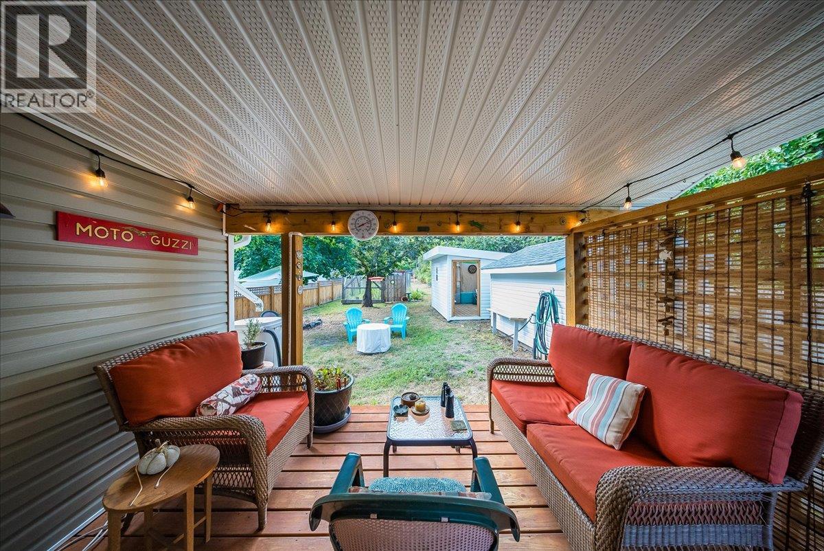 91 Holmes Road, Christina Lake, British Columbia  V0H 1E0 - Photo 44 - 10399080