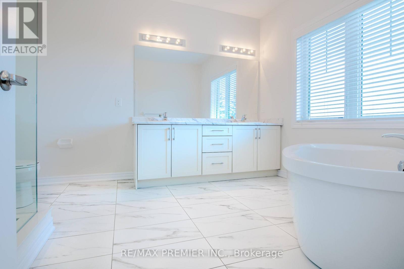 1375 Klondike Court, Oshawa, Ontario  L1L 0T1 - Photo 15 - E13722030