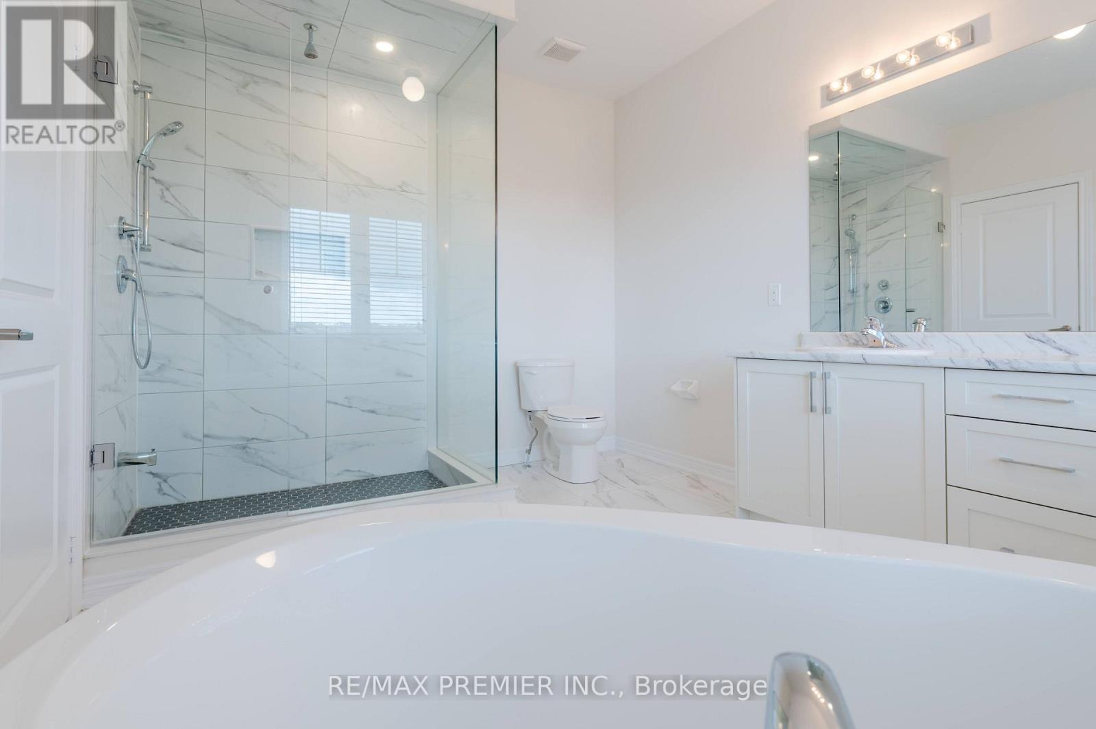1375 Klondike Court, Oshawa, Ontario  L1L 0T1 - Photo 16 - E13722030
