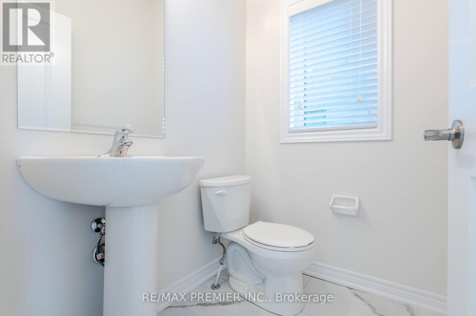1375 Klondike Court, Oshawa, Ontario  L1L 0T1 - Photo 7 - E13722030