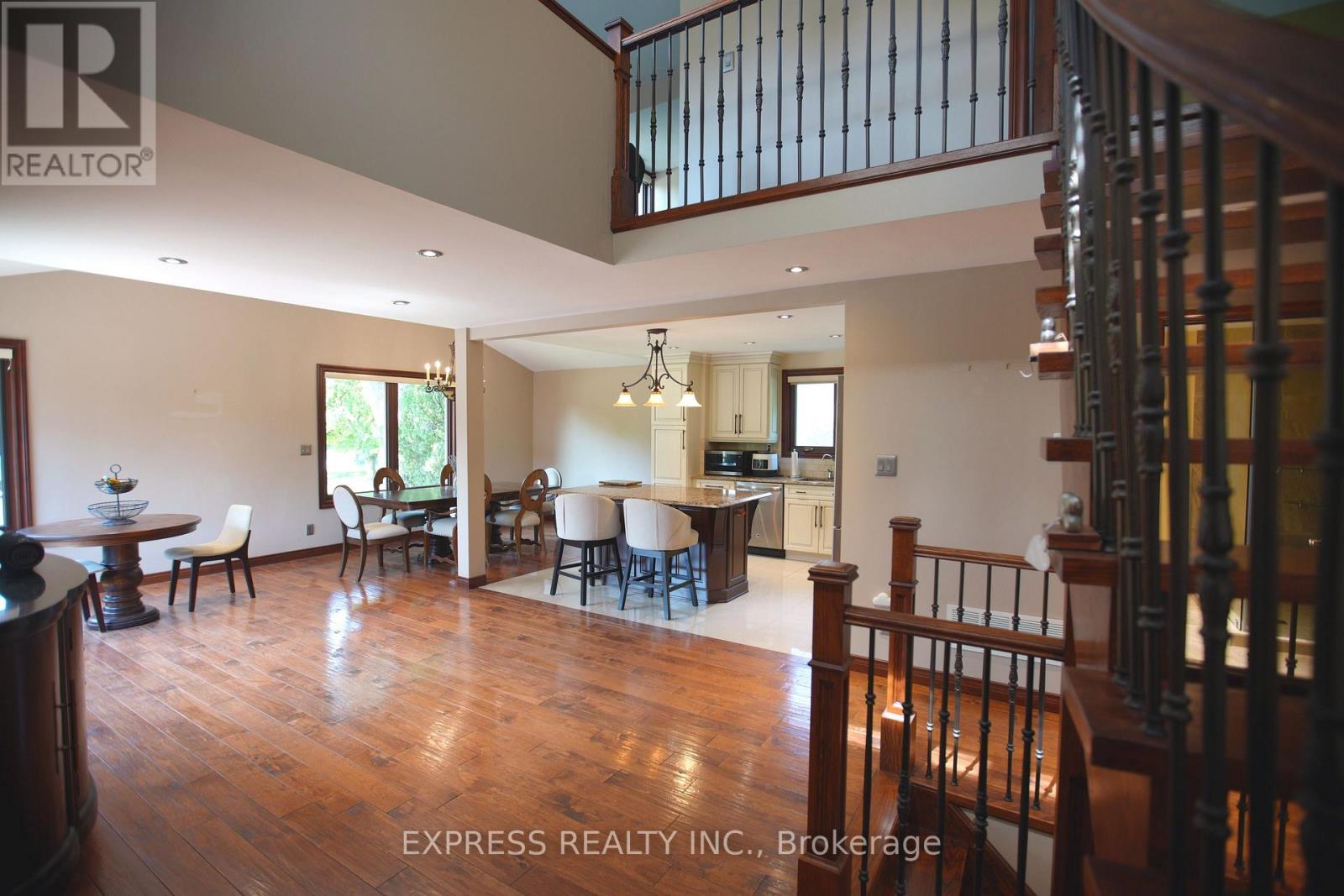 506 Falgarwood Drive, Oakville, Ontario  L6H 1N3 - Photo 21 - W13725168