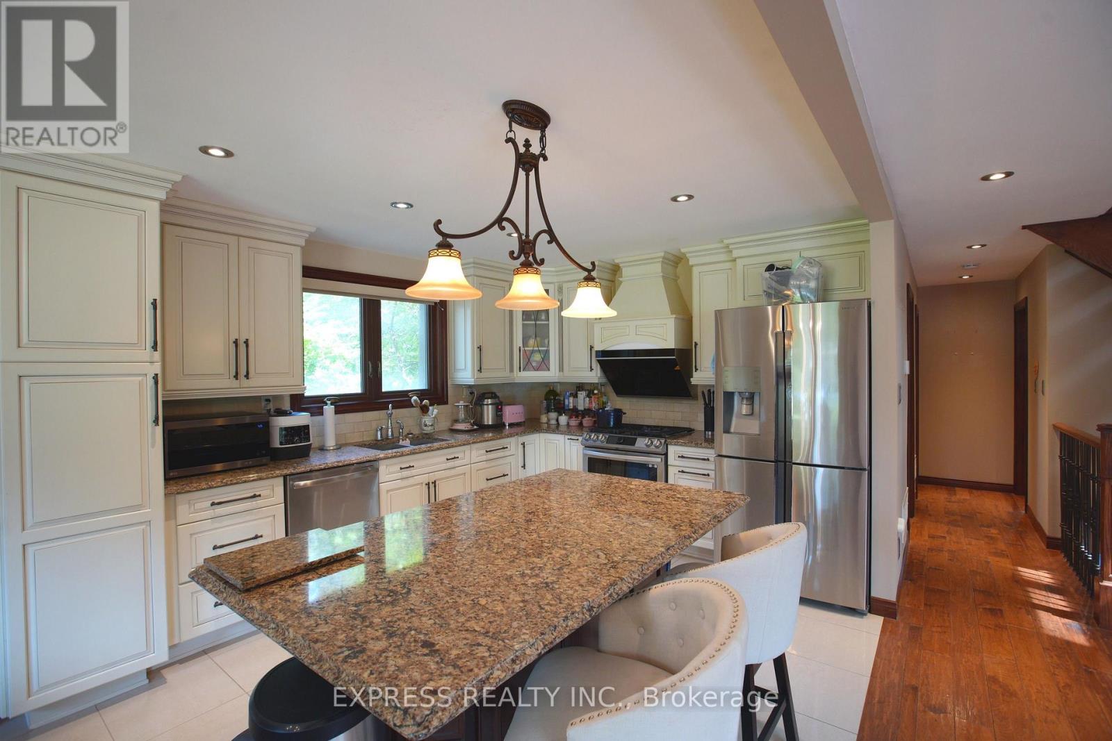 506 Falgarwood Drive, Oakville, Ontario  L6H 1N3 - Photo 24 - W13725168