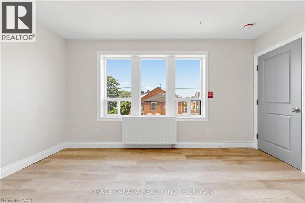 65 Sanford Avenue S, Hamilton, Ontario  L8M 2G7 - Photo 3 - 40859236