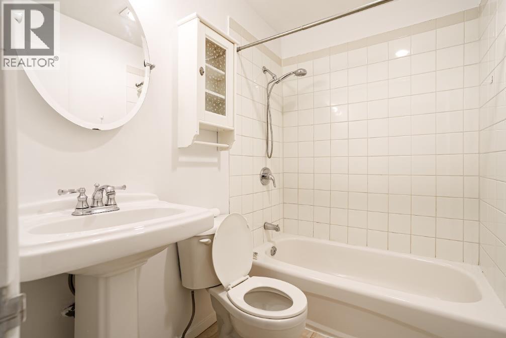 103 1950 W 8th Avenue, Vancouver, British Columbia  V6J 1W3 - Photo 8 - R3143194