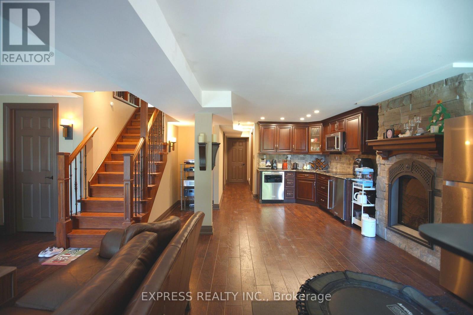 506 Falgarwood Drive, Oakville, Ontario  L6H 1N3 - Photo 45 - W13725168