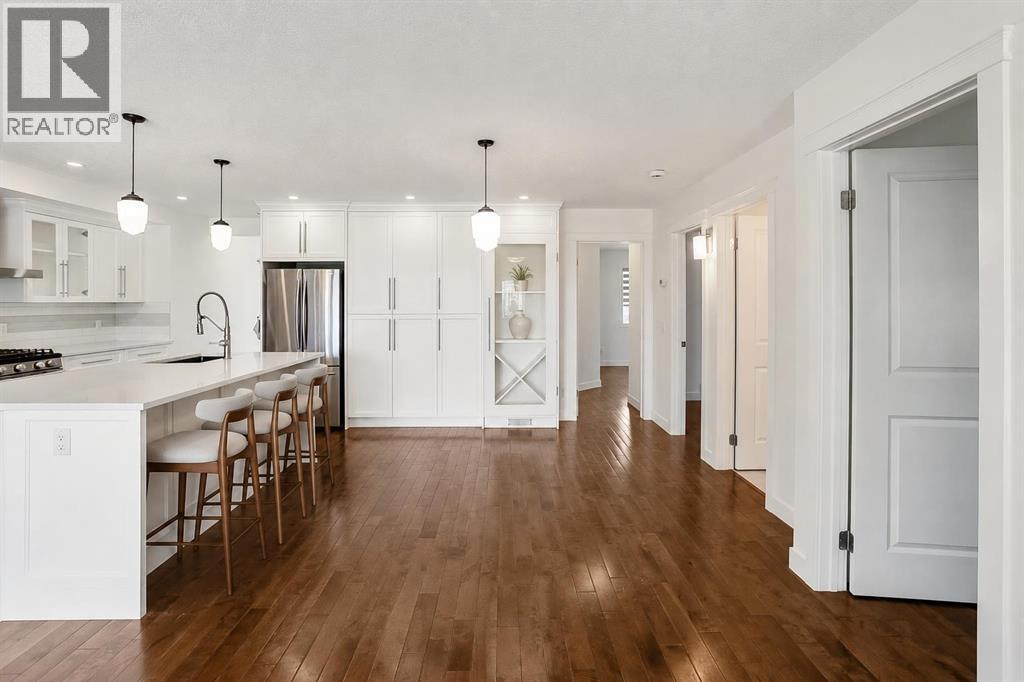 95 Hillgrove Crescent SW, Calgary, Alberta  T2V 3K9 - Photo 7 - A2309620