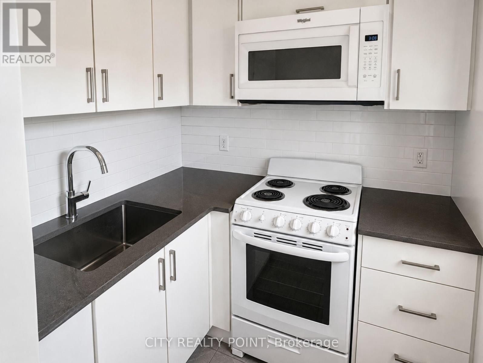 102 - 1291 Bayview Avenue N, Toronto, Ontario  M4G 2Z9 - Photo 4 - C13632412