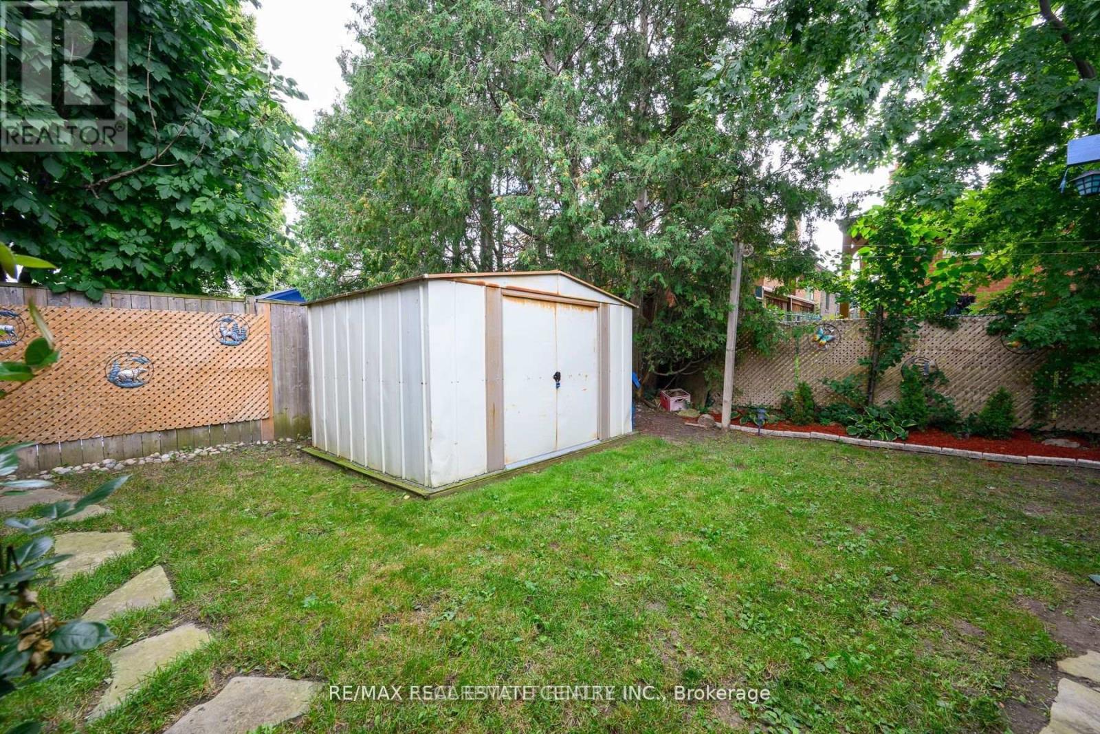 79 Chandler Drive, Toronto, Ontario  M1G 1Z1 - Photo 4 - E13725252