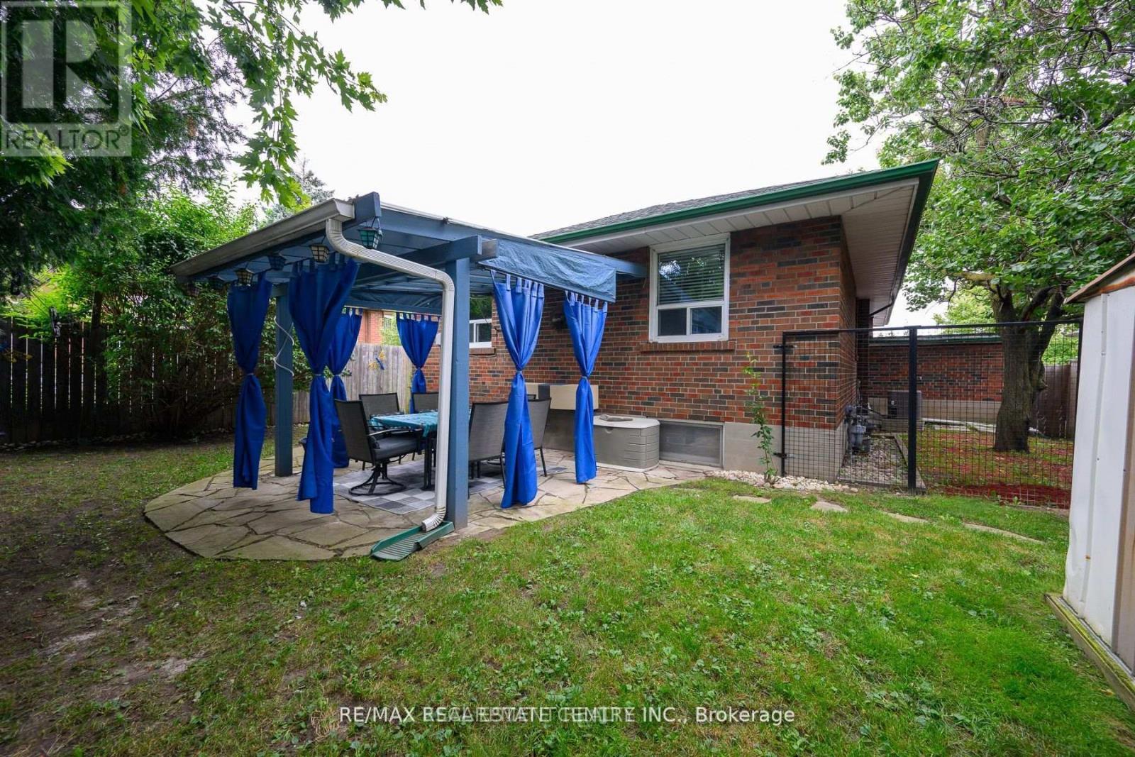 79 Chandler Drive, Toronto, Ontario  M1G 1Z1 - Photo 5 - E13725252