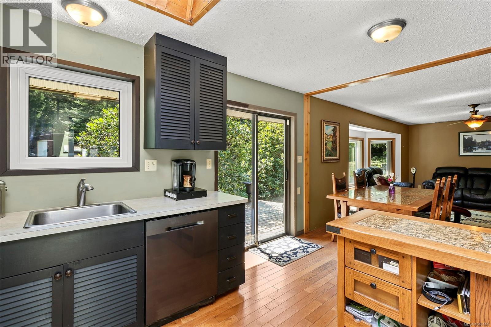 2400 Clark Rd, Courtenay, British Columbia  V9J 1T1 - Photo 11 - 1048141