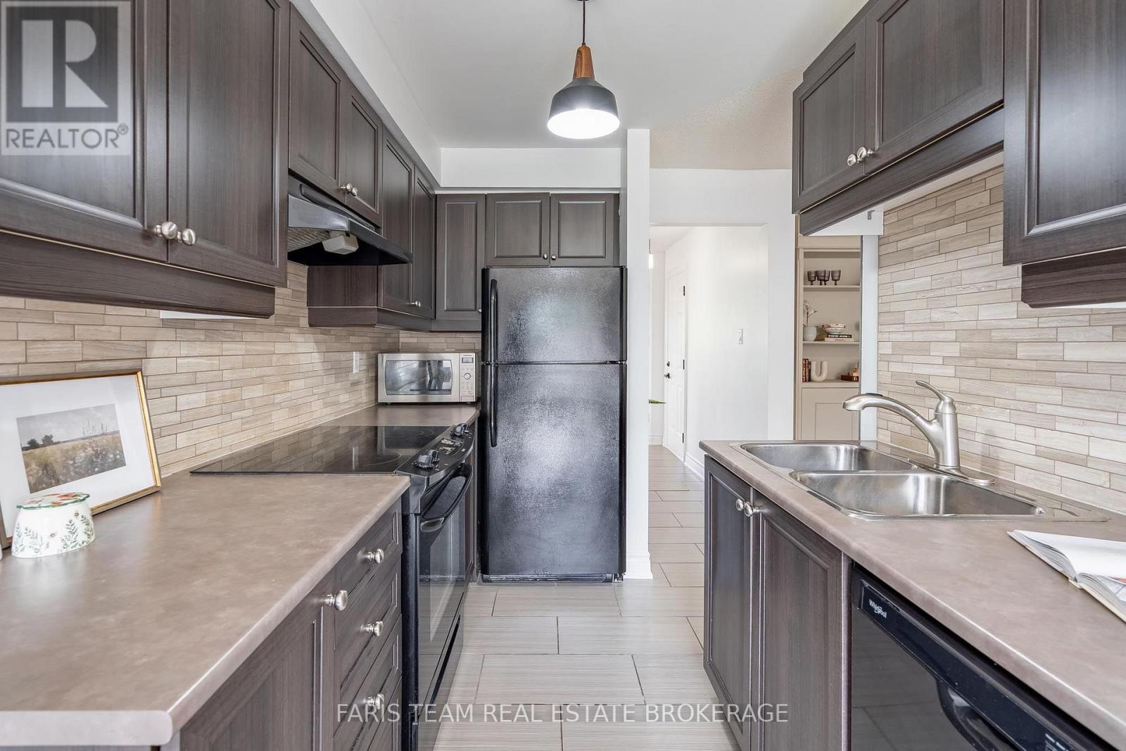 49 Cunningham Drive, Barrie (Ardagh), Ontario  L4N 8L4 - Photo 7 - S13725208