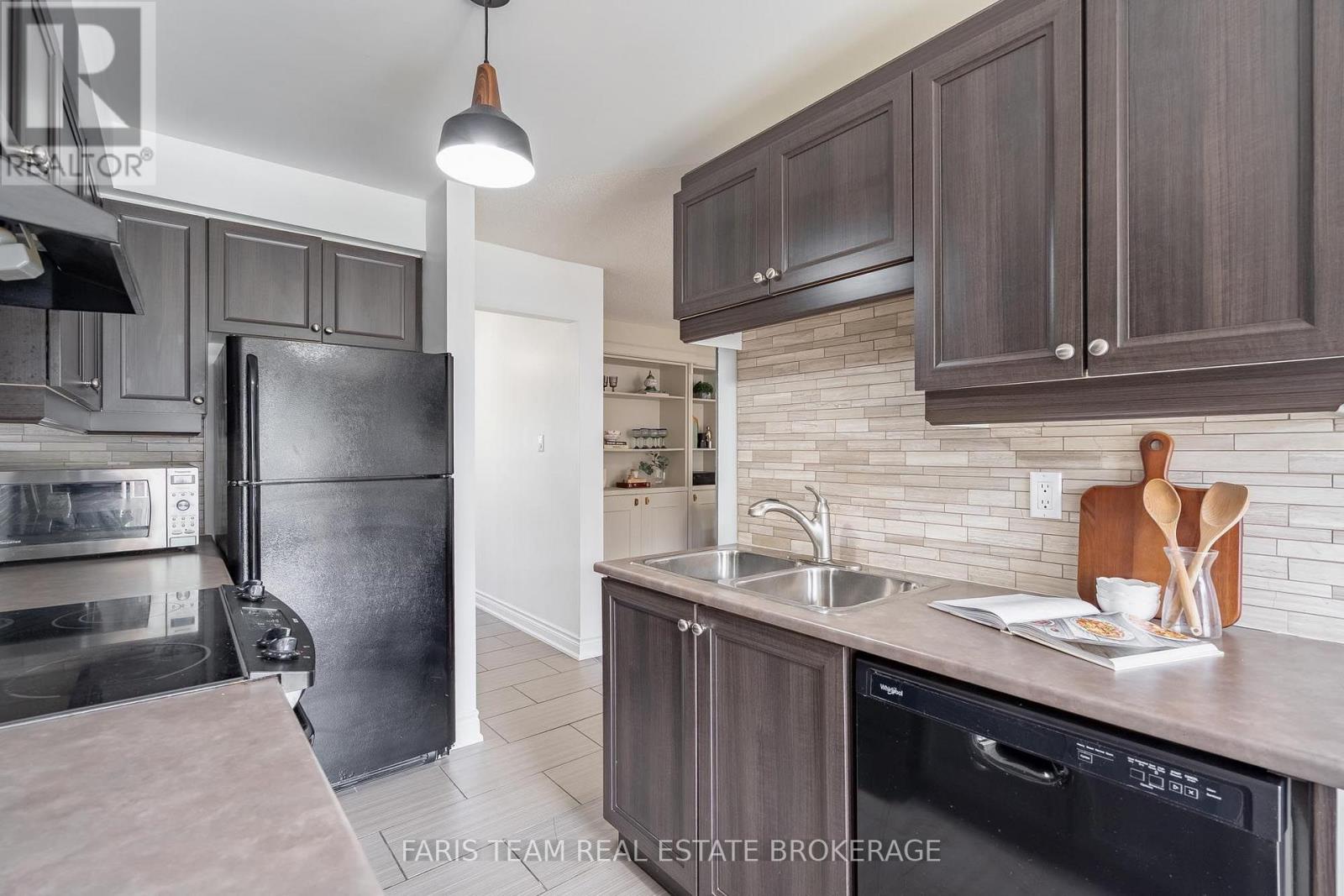 49 Cunningham Drive, Barrie (Ardagh), Ontario  L4N 8L4 - Photo 8 - S13725208