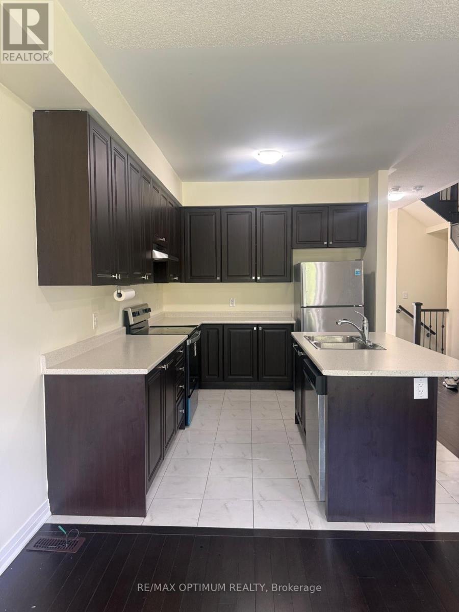 24 Brixham Lane, Brampton, Ontario  L7A 5K2 - Photo 6 - W13725202
