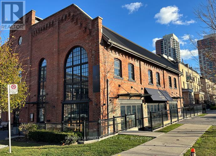 33 POWERHOUSE STREET, Toronto, Ontario