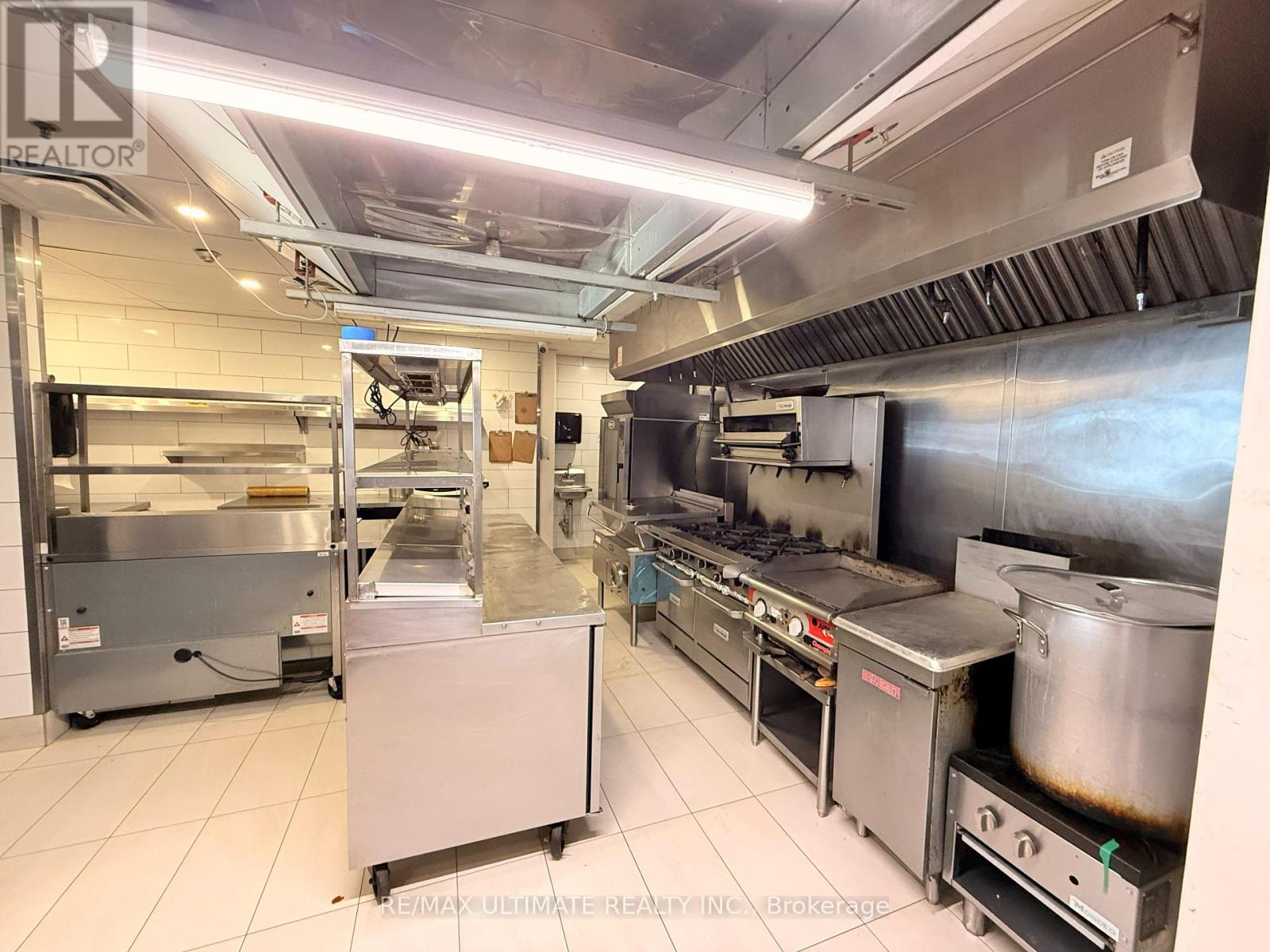 33 Powerhouse Street, Toronto, Ontario  M6H 4K7 - Photo 12 - W13725260
