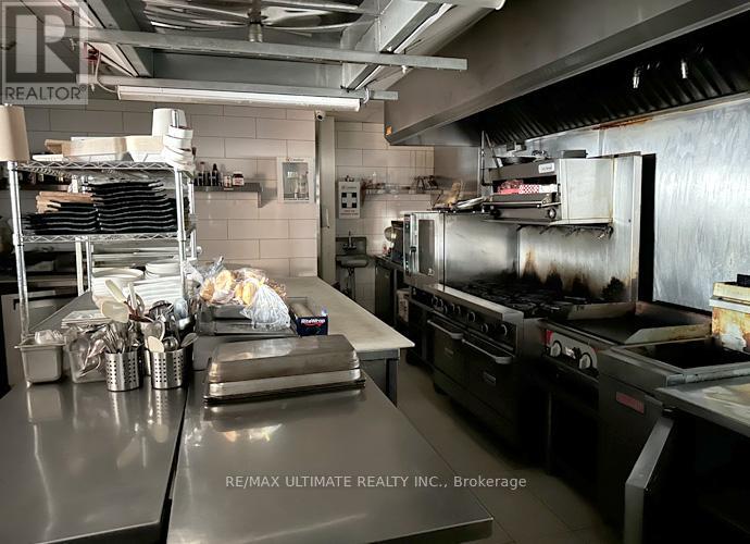 33 Powerhouse Street, Toronto, Ontario  M6H 4K7 - Photo 6 - W13725260