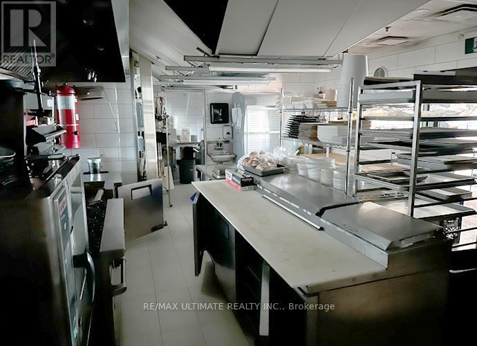 33 Powerhouse Street, Toronto, Ontario  M6H 4K7 - Photo 7 - W13725260