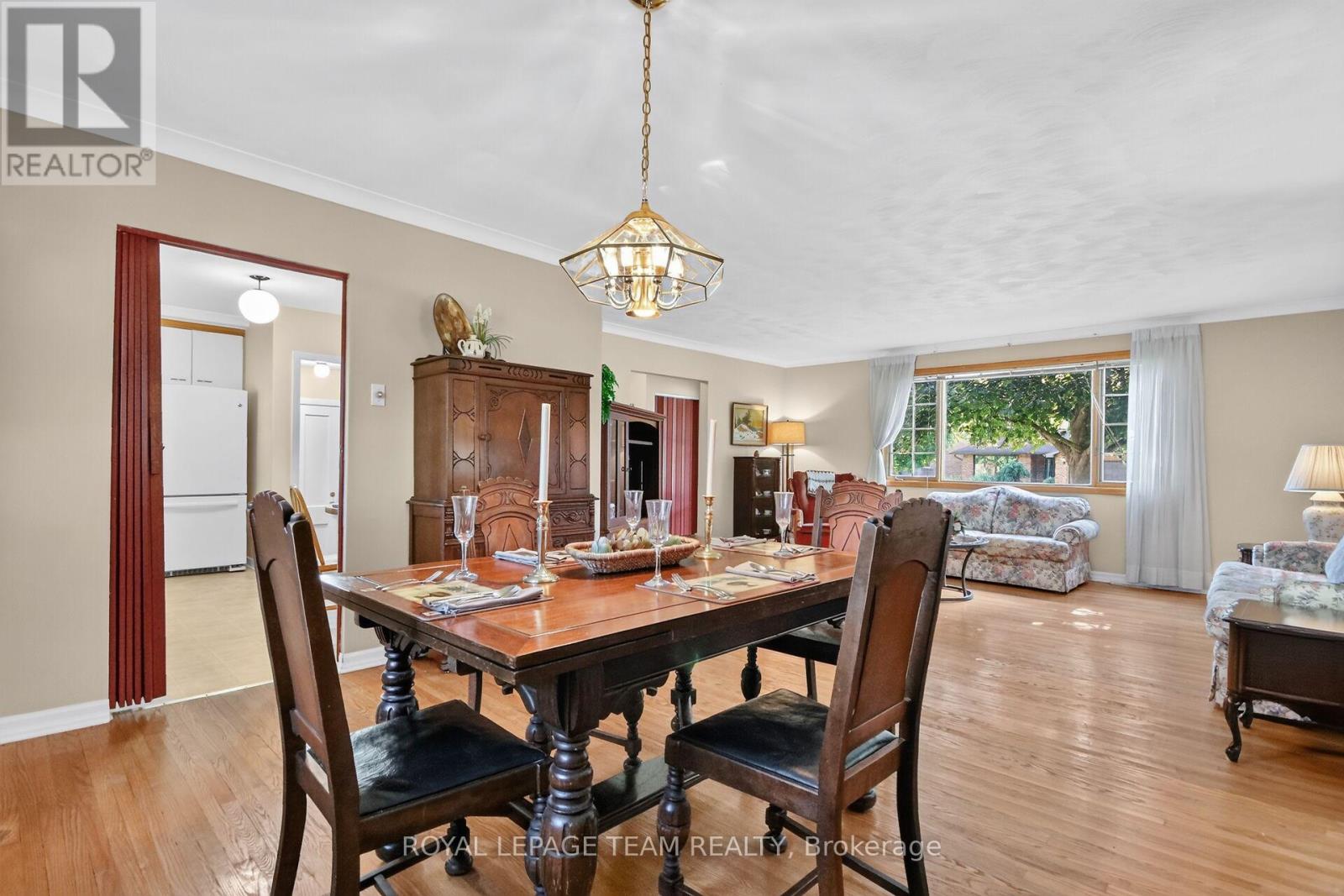 957 Winnington Avenue, Ottawa, Ontario  K2B 5C6 - Photo 10 - X13725288