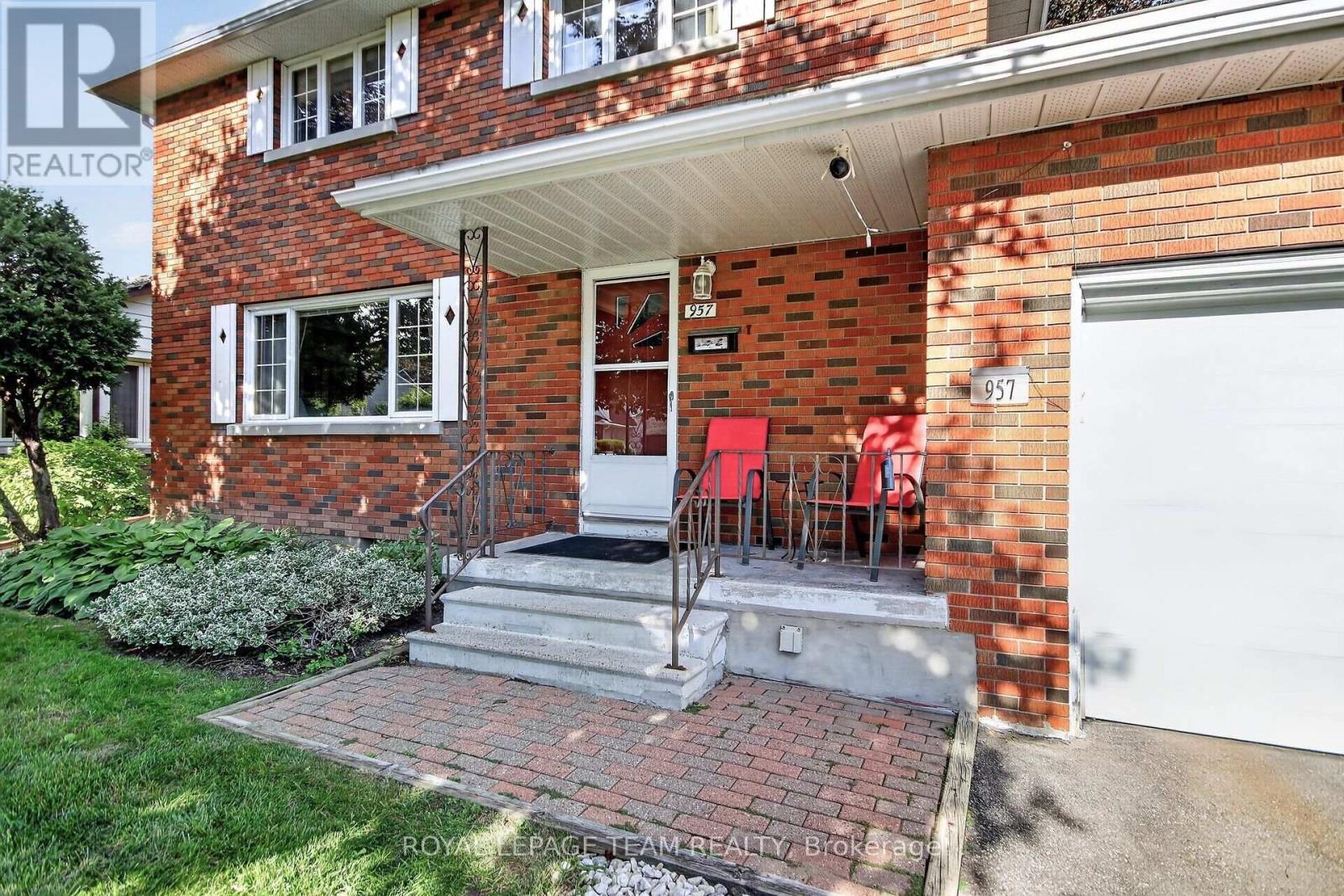 957 Winnington Avenue, Ottawa, Ontario  K2B 5C6 - Photo 3 - X13725288