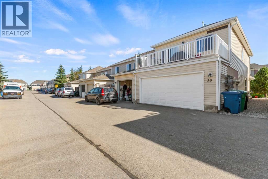 30 Windstone Lane SW, Airdrie, Alberta  T4B 0N7 - Photo 1 - A2340390