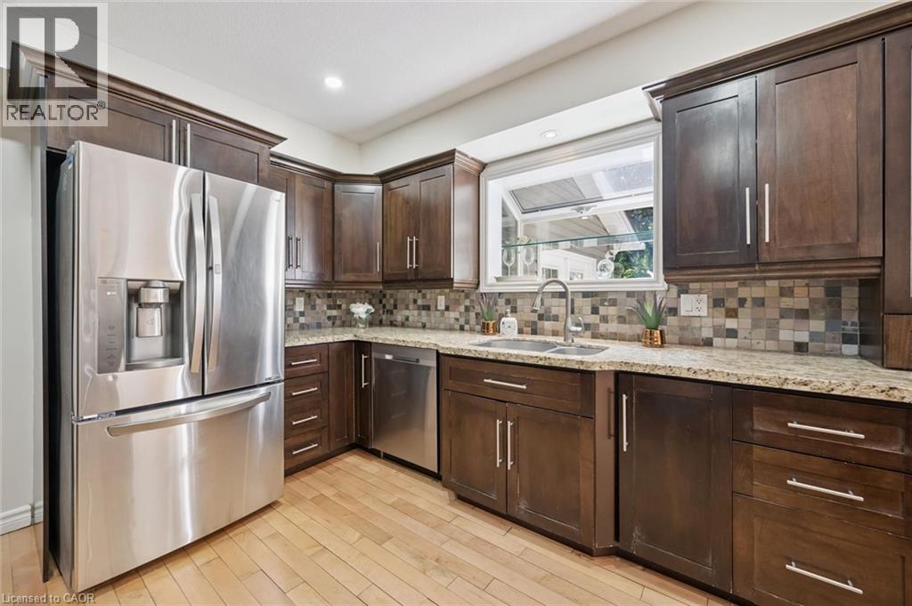 345 Beechlawn Drive, Waterloo, Ontario  N2L 5L8 - Photo 12 - 40859224